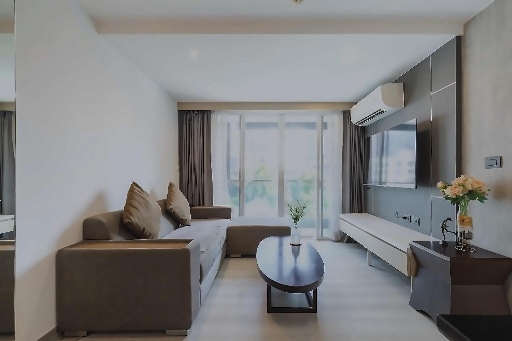 Căn hộ Spacious Bedroom- 2 Mins From Train Station Bangkok